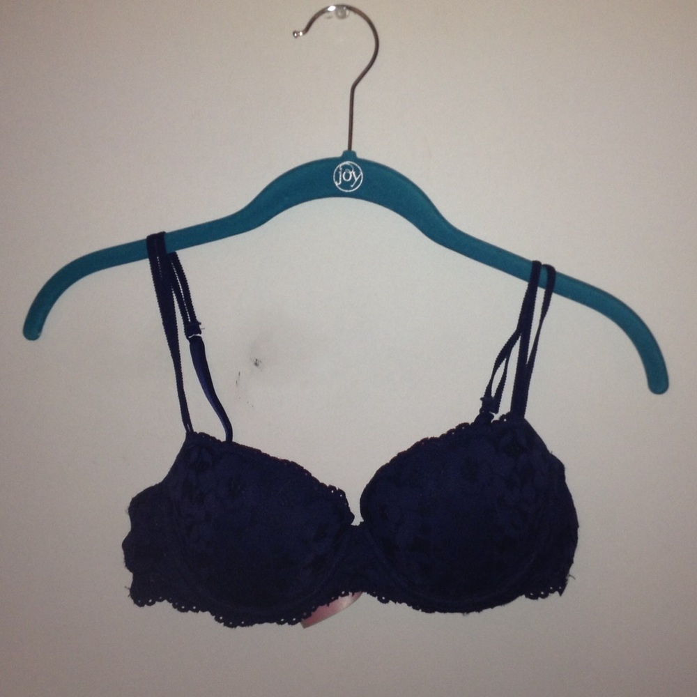 VS Pink Lace Bra